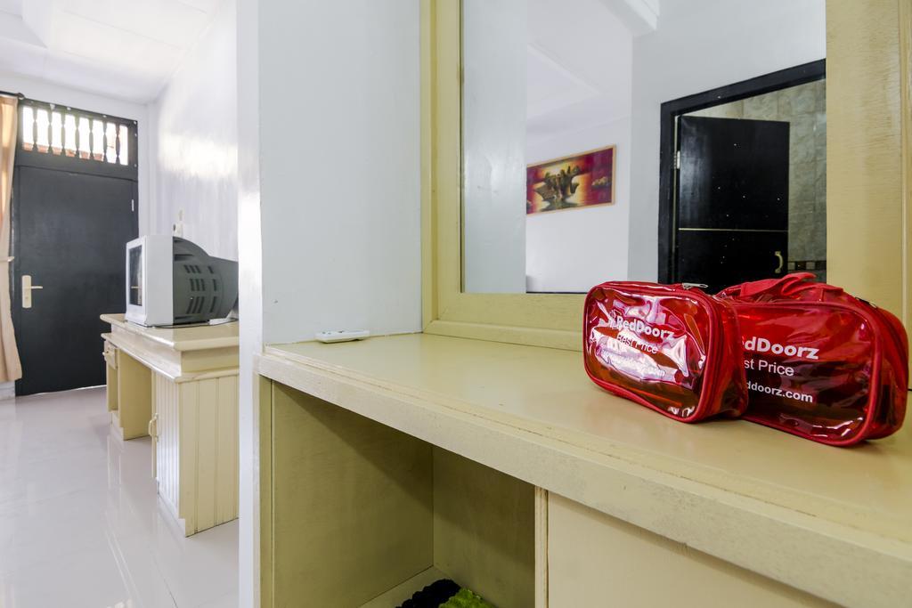 Reddoorz @ Poppies Lane 1 Ξενοδοχείο Kuta Lombok Εξωτερικό φωτογραφία