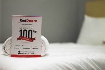 Reddoorz @ Poppies Lane 1 Ξενοδοχείο Kuta Lombok Εξωτερικό φωτογραφία